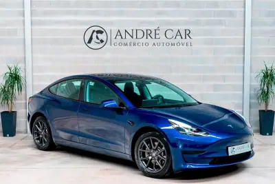 Tesla Model 3 2023 — foto 2 de 57