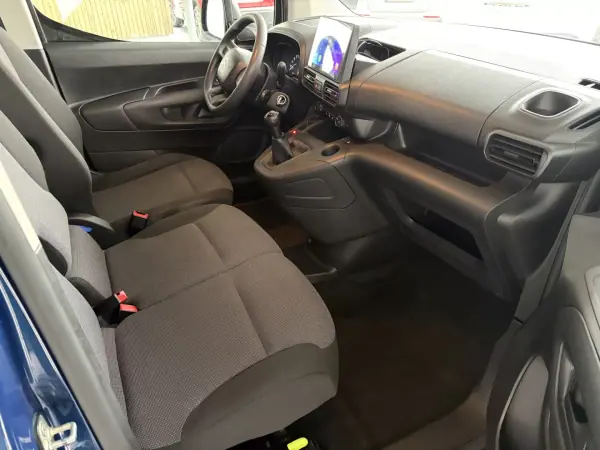 Citroën BERLINGO VAN XL 1.5 BLUE HDI 3 LUGARES 2020 - 11500 EUR, 173967 km - AUTO.MOTO.pt - 173967km - foto 14 de 14