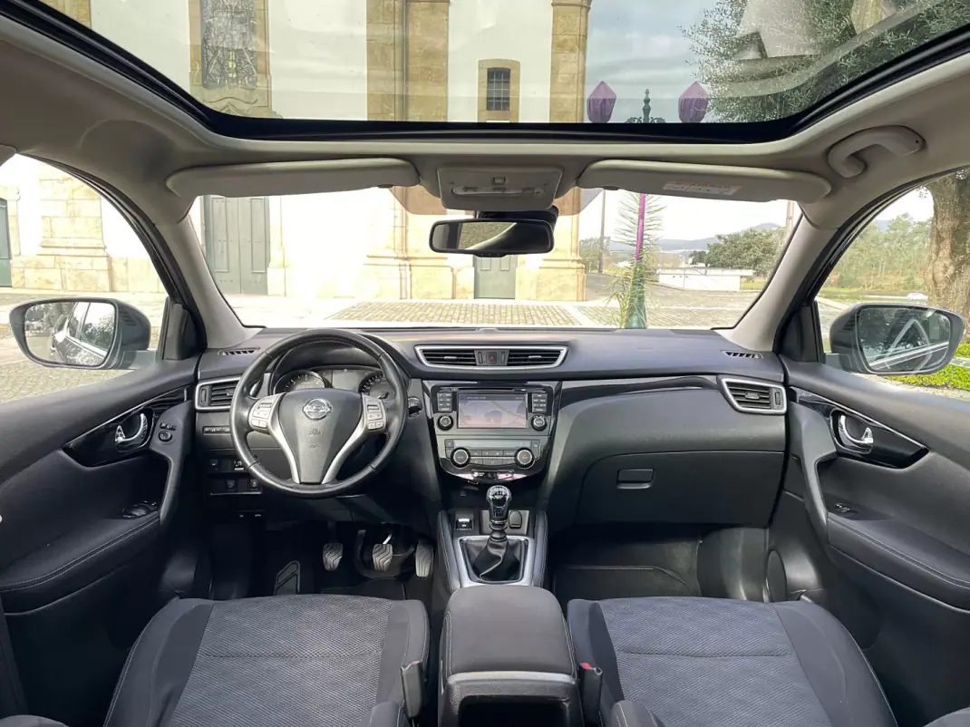 Nissan Qashqai 2017 - 13700 EUR, 243000 km - AUTO.MOTO.pt - 243000km - foto 14 de 28