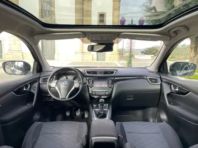Nissan Qashqai 2017 - 13700 EUR, 243000 km - AUTO.MOTO.pt - 243000km - foto 14 de 28
