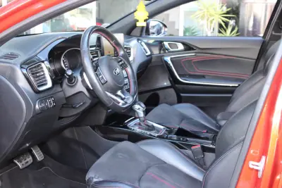 Kia ProCeed 2020 - 24750 EUR, 137140 km - AUTO.MOTO.pt - 137140km - foto 5 de 26