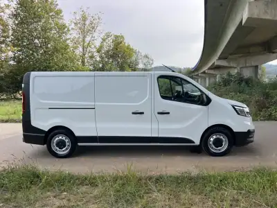 Renault TRAFIC 2.0 BlueDci L2H1 Longa Grand Confort 130 cv GPS 2022 - 21350 EUR, 46000 km - AUTO.MOTO.pt - 46000km - foto 6 de 34