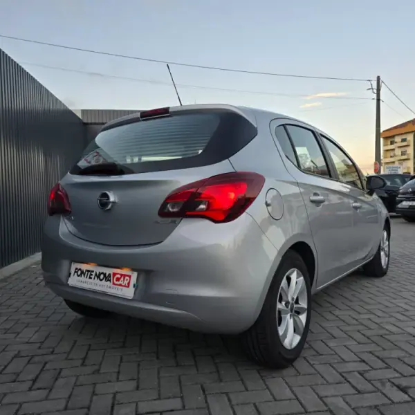 Opel Corsa 2017 - 9750 EUR, 130248 km - AUTO.MOTO.pt - 130248km - foto 7 de 19