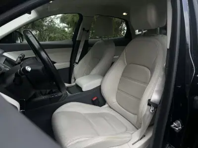 Jaguar E-Pace 2018 - 29750 EUR, 77000 km - AUTO.MOTO.pt - 77000km - foto 41 de 53