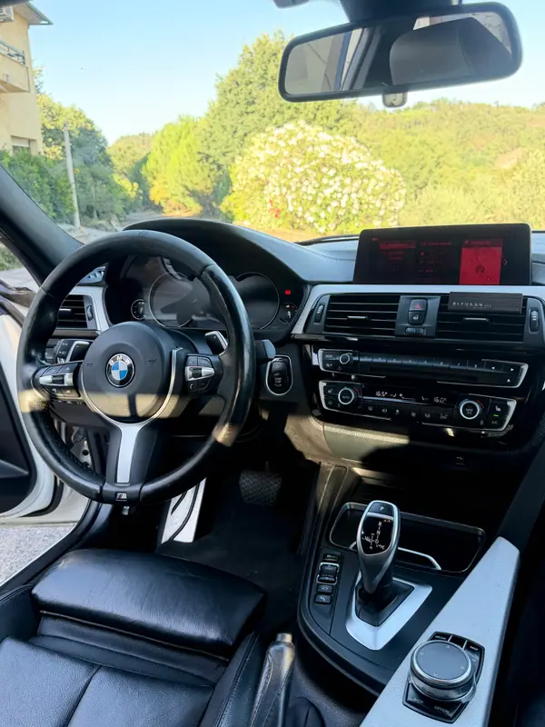 BMW 320 2019 - 24000 EUR, 125000 km - AUTO.MOTO.pt - 125000km - foto 7 de 14