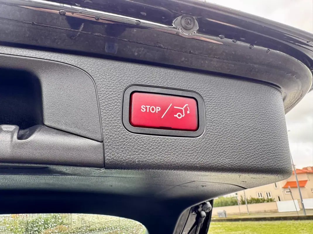 Mercedes-Benz GLC 250 2018 - 34990 EUR, 175000 km - AUTO.MOTO.pt - 175000km - foto 31 de 33