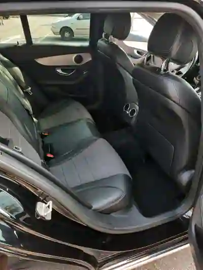 Mercedes-Benz C 220 2015 - 15000 EUR, 250000 km - foto 6 de 9