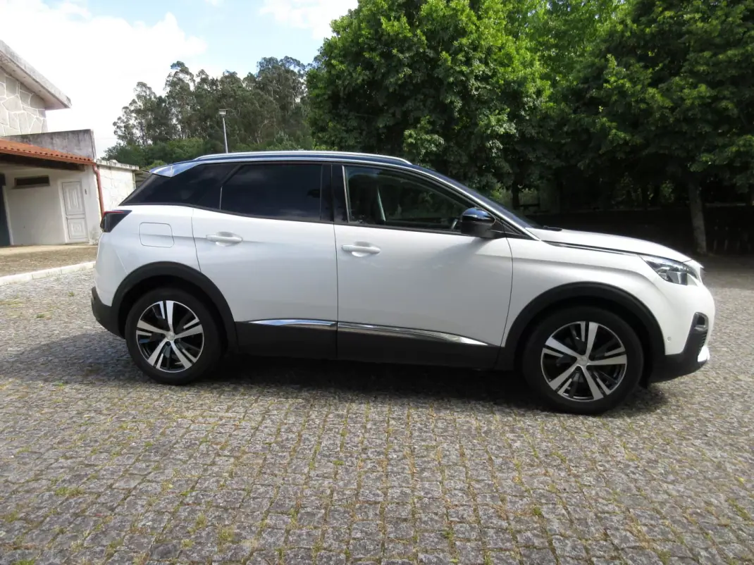 Peugeot 3008 2017 - 18990 EUR, 159000 km - AUTO.MOTO.pt - 159000km - foto 10 de 38
