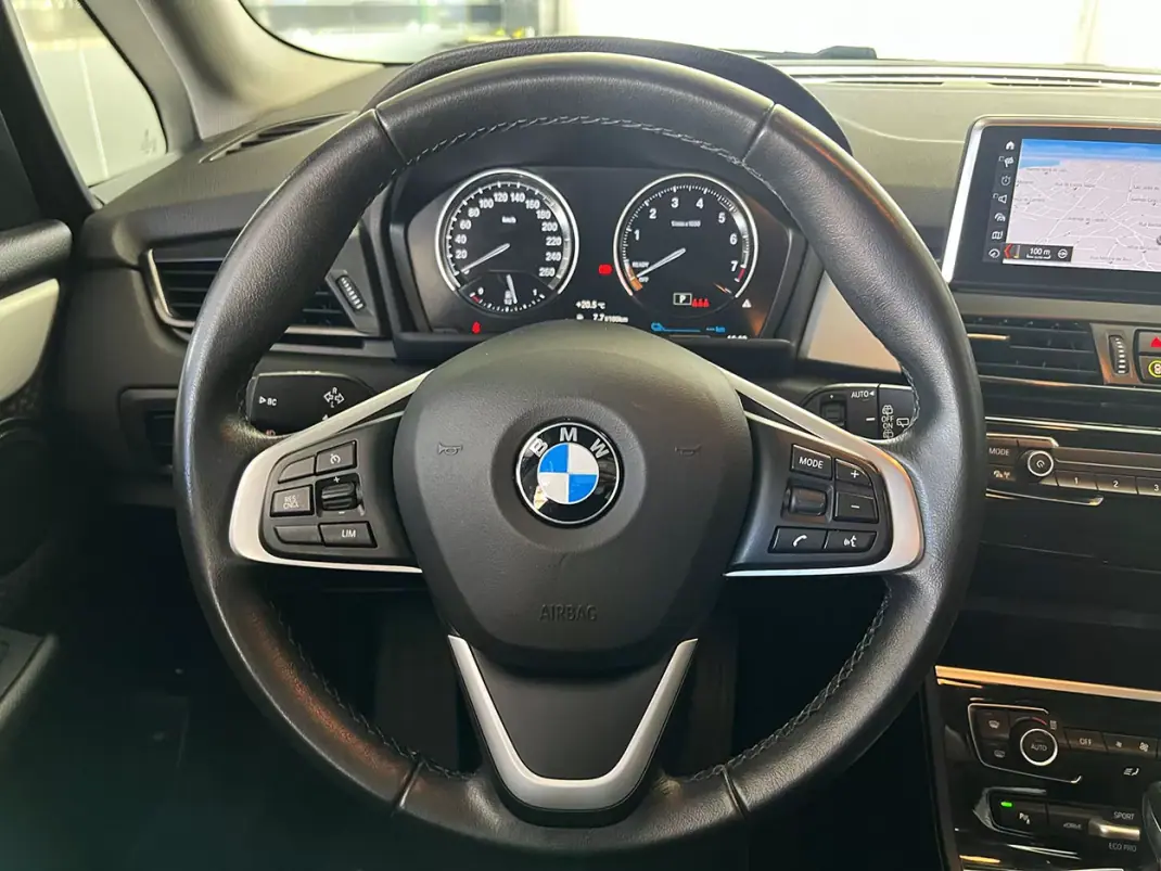 BMW 225xe Active Tourer 2021 - 21600 EUR, 67368 km - AUTO.MOTO.pt - 67368km - foto 8 de 25