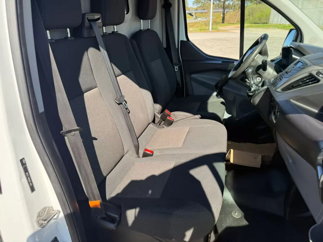Ford Transit Custom L1 2.0 TDCI H1 2016 - 14900 EUR, 116758 km - AUTO.MOTO.pt - 116758km - foto 17 de 17