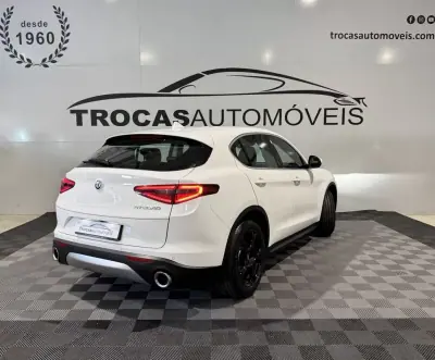 Alfa Romeo Stelvio 2017 - 22900 EUR, 215900 km - AUTO.MOTO.pt - 215900km - foto 45 de 60