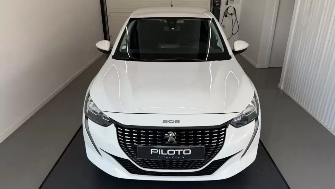 Peugeot 208 2021 - 12990 EUR, 57901 km - AUTO.MOTO.pt - 57901km - foto 4 de 23