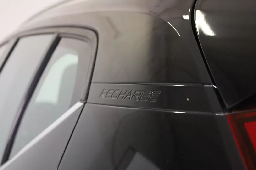 Volvo XC 40 2022 - 28990 EUR, 98750 km - AUTO.MOTO.pt - 98750km - foto 17 de 51