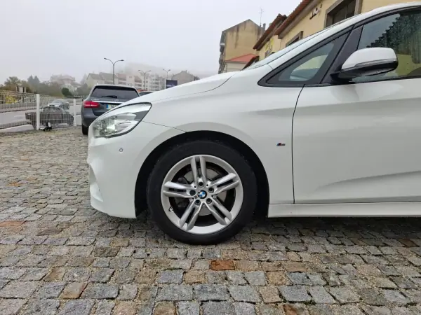 BMW 216 Active Tourer 2015 - 14990 EUR, 142957 km - AUTO.MOTO.pt - 142957km - foto 7 de 20