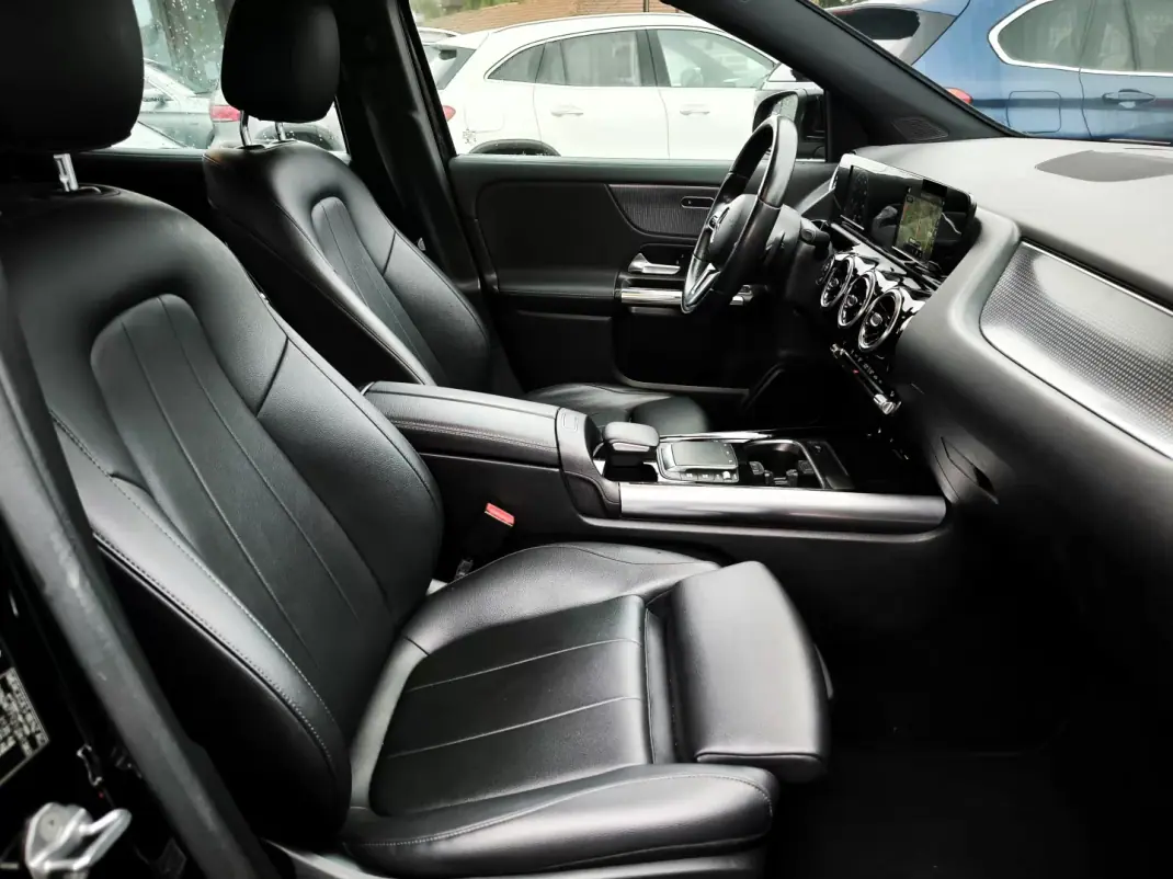 Mercedes-Benz GLA 200 2021 - 28950 EUR, 169900 km - AUTO.MOTO.pt - 169900km - foto 7 de 8