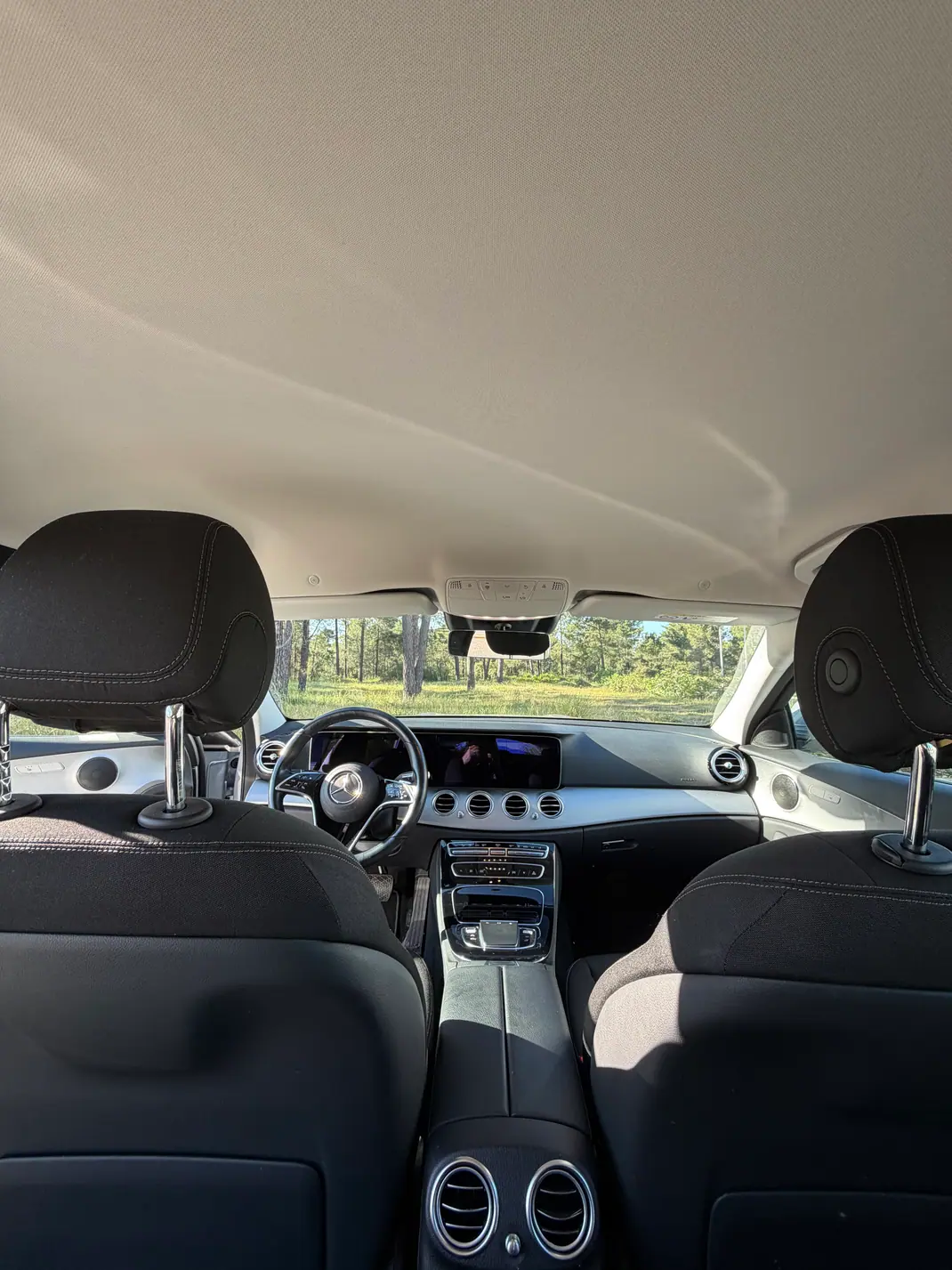 Mercedes-Benz E 300 2021 - 31900 EUR, 119000 km - AUTO.MOTO.pt - 119000km - foto 3 de 15