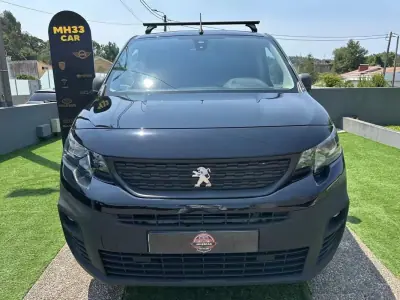 Peugeot Partner 1.5HDI 3lugares 2019 - 12900 EUR, 117000 km - AUTO.MOTO.pt - 117000km - foto 12 de 52