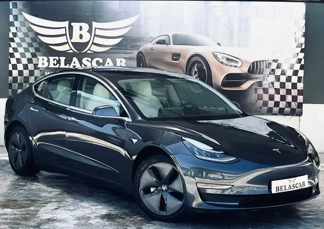 Tesla Model 3 2020 - 23900 EUR, 133000 km - AUTO.MOTO.pt - 133000km - foto 16 de 17