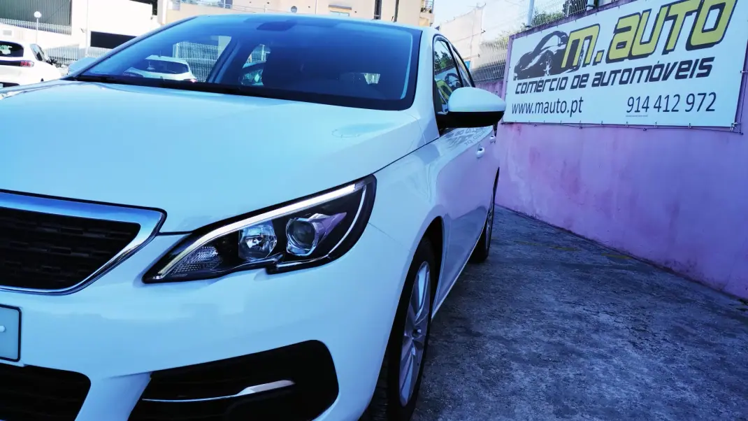 Peugeot 308 2019 - 11950 EUR, 114000 km - 114000km - foto 10 de 38