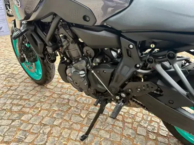 Yamaha Bolt 2024 - 7200 EUR, 6829 km - AUTO.MOTO.pt - 6829km - foto 4 de 17