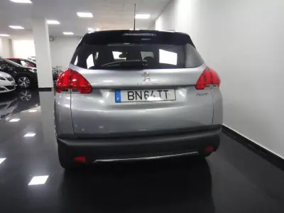 Peugeot 2008 2015 - 8990 EUR, 88000 km - AUTO.MOTO.pt - 88000km - foto 6 de 25