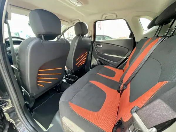Renault Captur 2013 - 12250 EUR, 161056 km - AUTO.MOTO.pt - 161056km - foto 20 de 30