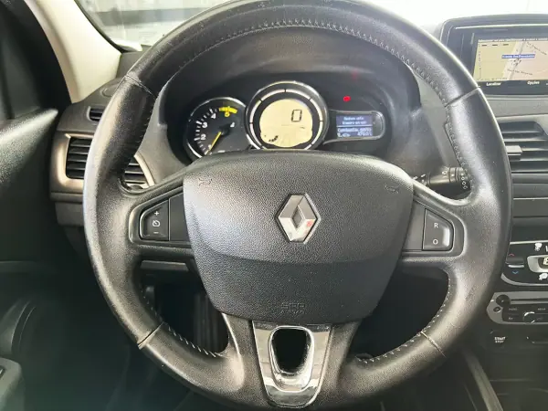Renault Mégane Sport Tourer 2013 - 6800 EUR, 221515 km - 221515km - foto 8 de 20