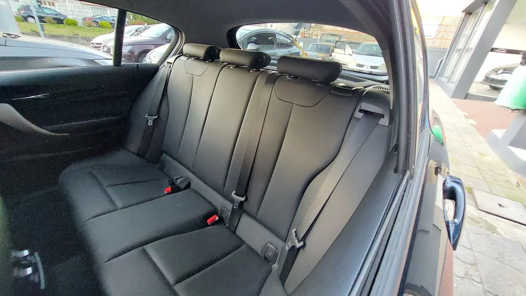 BMW 116 2013 - 8500 EUR, 239000 km - AUTO.MOTO.pt - 239000km - foto 12 de 15