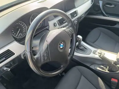 BMW 320 2011 - 14900 EUR, 206000 km - AUTO.MOTO.pt - 206000km - foto 24 de 37