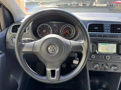 Volkswagen Polo 2012 - 8900 EUR, 188133 km - AUTO.MOTO.pt - 188133km - foto 27 de 28