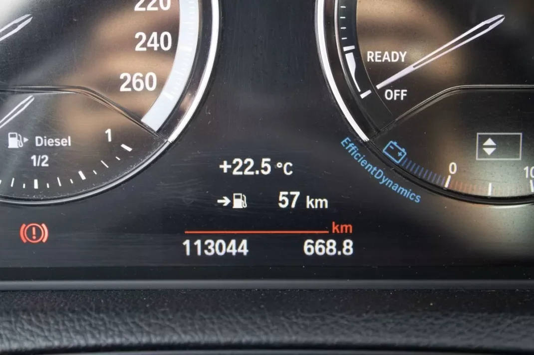 BMW 116 2018 - 16500 EUR, 113000 km - 113000km - foto 12 de 33