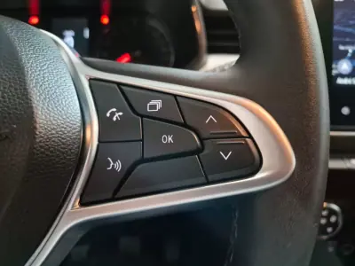 Renault Clio 2023 - 17500 EUR, 53777 km - AUTO.MOTO.pt - 53777km - foto 15 de 26