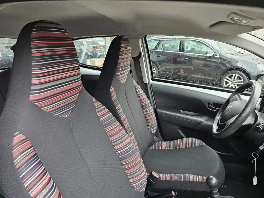 Citroën C1 2017 - 7450 EUR, 65000 km - AUTO.MOTO.pt - 65000km - foto 8 de 9