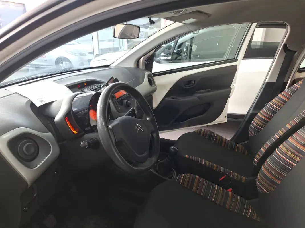 Citroën C1 2014 - 7490 EUR, 119190 km - AUTO.MOTO.pt - 119190km - foto 2 de 10