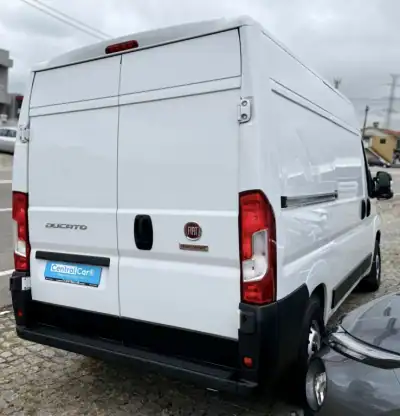 Fiat DUCATO 2.2 M-Jet L2H2 140Cv | IVA DEDUTÍVEL 2023 - 26950 EUR, 31000 km - AUTO.MOTO.pt - 31000km - foto 10 de 23
