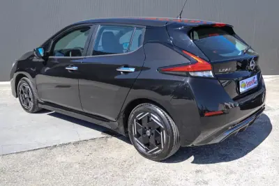 Nissan Leaf 2023 - 17990 EUR, 31782 km - 31782km - foto 6 de 25