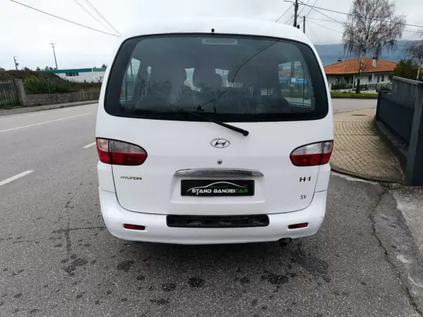 Hyundai H-1 2004 - 7500 EUR, 160000 km - AUTO.MOTO.pt - 160000km - foto 5 de 13