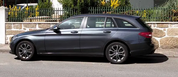 Mercedes-Benz C 180 2015 - 14500 EUR, 230000 km - AUTO.MOTO.pt - 230000km - foto 2 de 15
