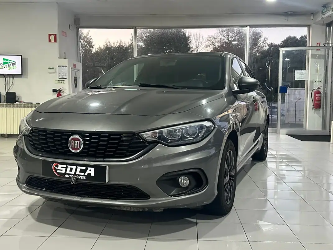Fiat Tipo Station Wagon 2020 - 13490 EUR, 62200 km - 62200km - foto 1 de 25