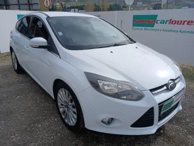 Ford Focus 2012 - 7950 EUR, 136113 km - AUTO.MOTO.pt - 136113km - foto 6 de 25