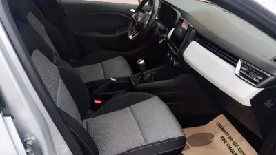 Renault Clio 2021 - 13999 EUR, 129999 km - AUTO.MOTO.pt - 129999km - foto 23 de 39