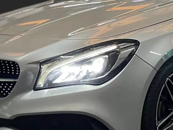 Mercedes-Benz CLA 180 2016 - 15950 EUR, 208726 km - AUTO.MOTO.pt - 208726km - foto 5 de 20