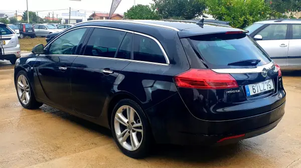 Opel Insignia Sports Tourer 2011 - 6990 EUR, 277793 km - AUTO.MOTO.pt - 277793km - foto 7 de 28