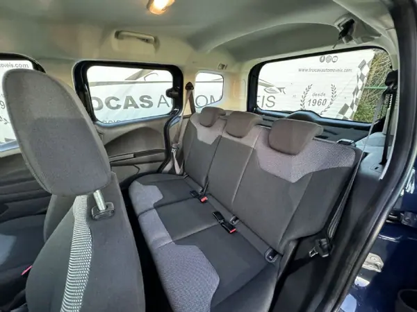 Ford Tourneo Courier 2017 - 9990 EUR, 168856 km - AUTO.MOTO.pt - 168856km - foto 44 de 47