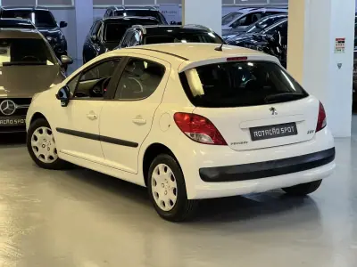 Peugeot 207 2010 - 6990 EUR, 125000 km - 125000km - foto 19 de 27