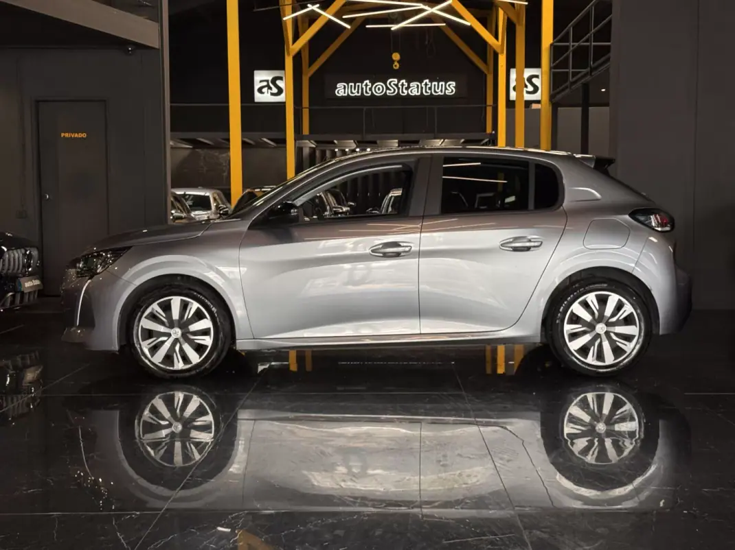 Peugeot 208 2023 - 14990 EUR, 87800 km - AUTO.MOTO.pt - 87800km - foto 8 de 30