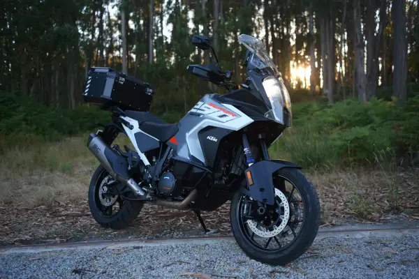 KTM 1290 Super Adventure 2023 - 17990 EUR, 32000 km - AUTO.MOTO.pt - 32000km - foto 40 de 46