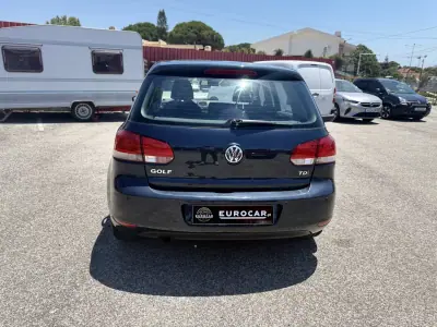 Volkswagen Golf 2010 - 8950 EUR, 141014 km - AUTO.MOTO.pt - 141014km - foto 7 de 43