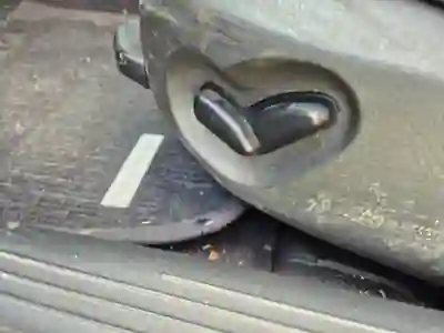 Mercedes-Benz E 220 2003 - 4900 EUR, 490000 km - AUTO.MOTO.pt - 490000km - foto 10 de 16