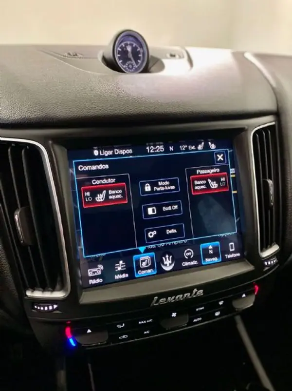 Maserati Levante 2016 - 44500 EUR, 232000 km - AUTO.MOTO.pt - 232000km - foto 36 de 55